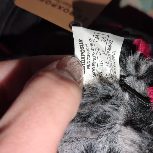 Snow Princess Boot 5Y - Picture 9 of 13